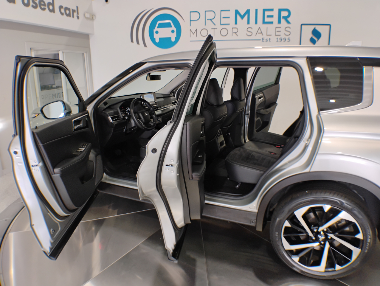 Mitsubishi Outlander SE 2WD 2023