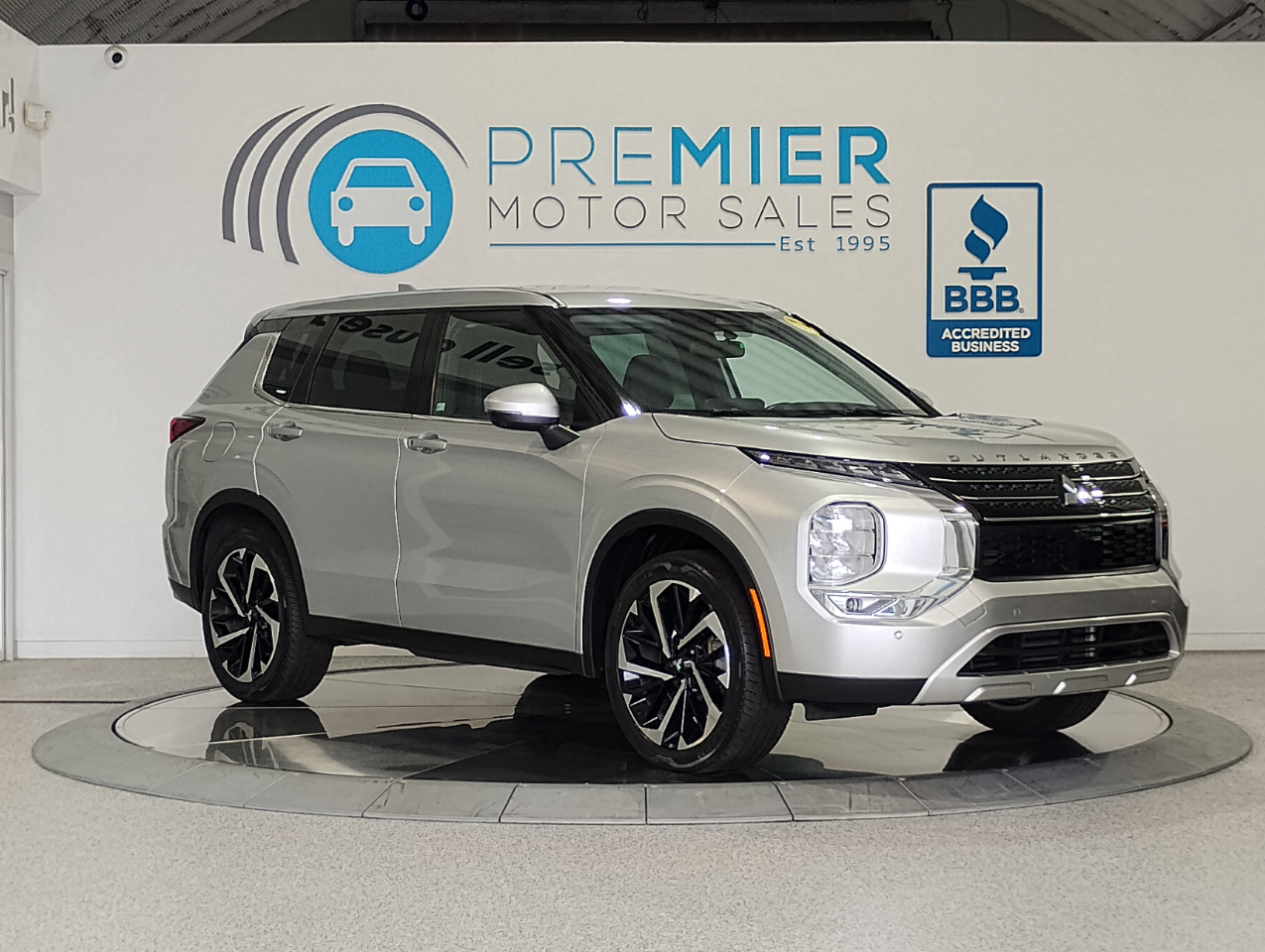 Mitsubishi Outlander SE 2WD 2023