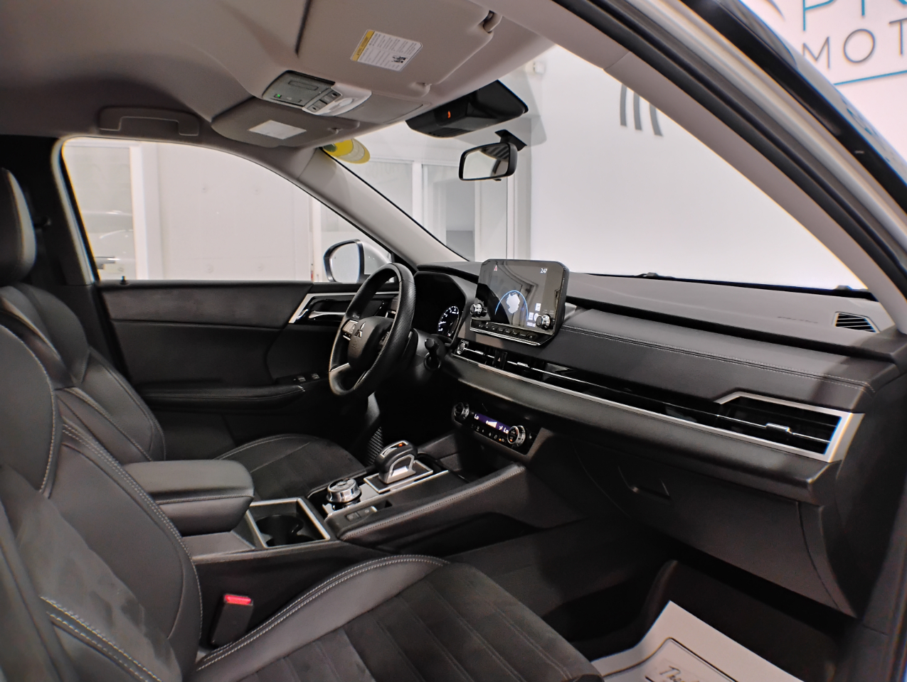 Mitsubishi Outlander SE 2WD 2023