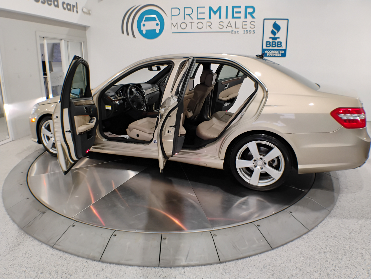 Mercedes-Benz E-Class E350 Sedan 4MATIC 2010