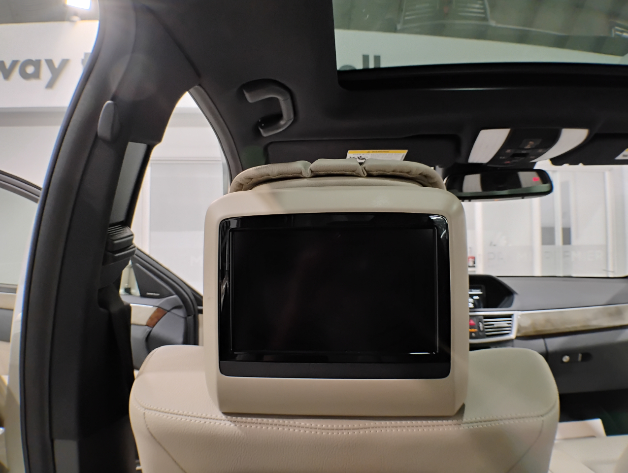 Mercedes-Benz E-Class E350 Sedan 4MATIC 2010