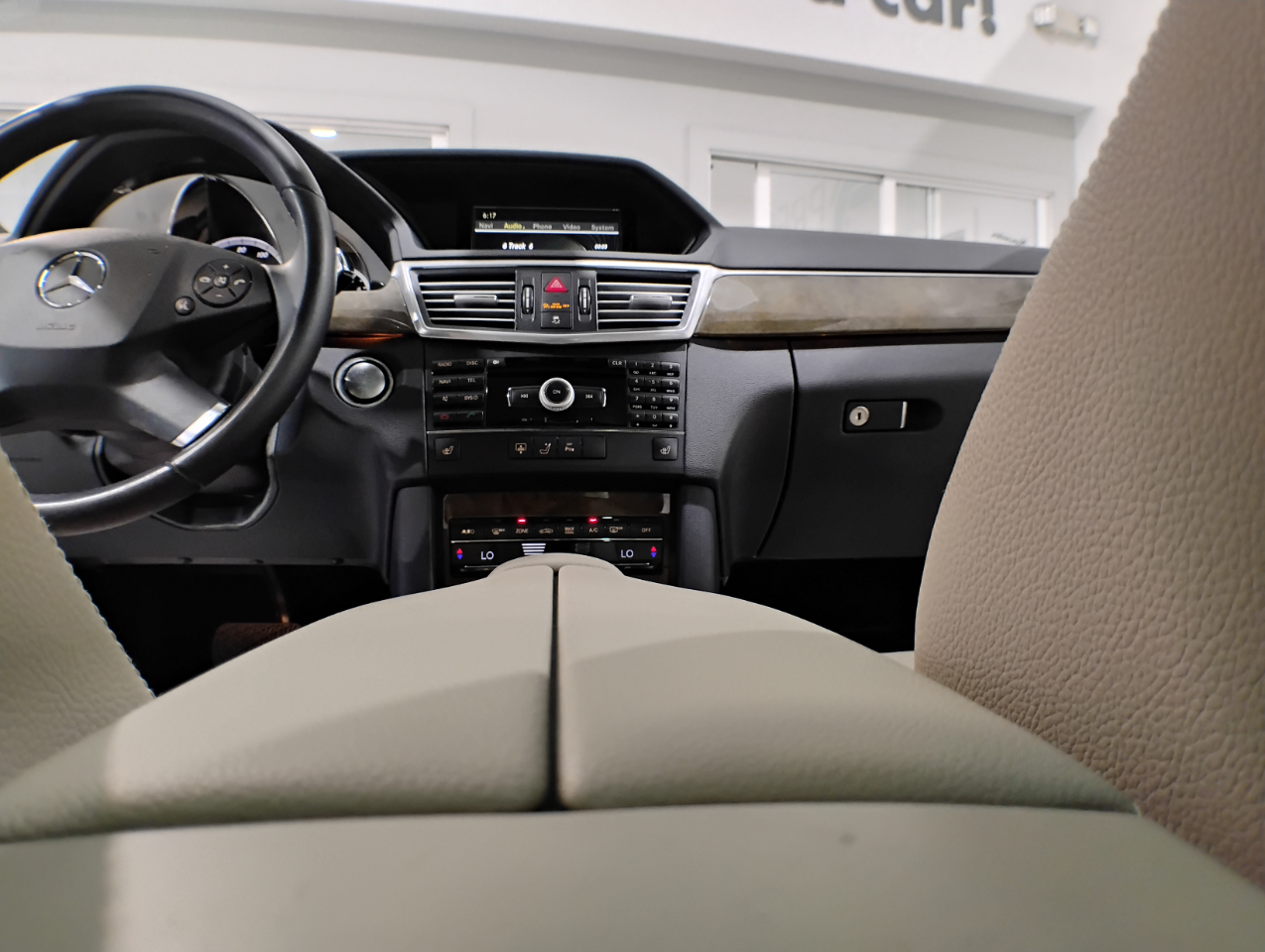 Mercedes-Benz E-Class E350 Sedan 4MATIC 2010