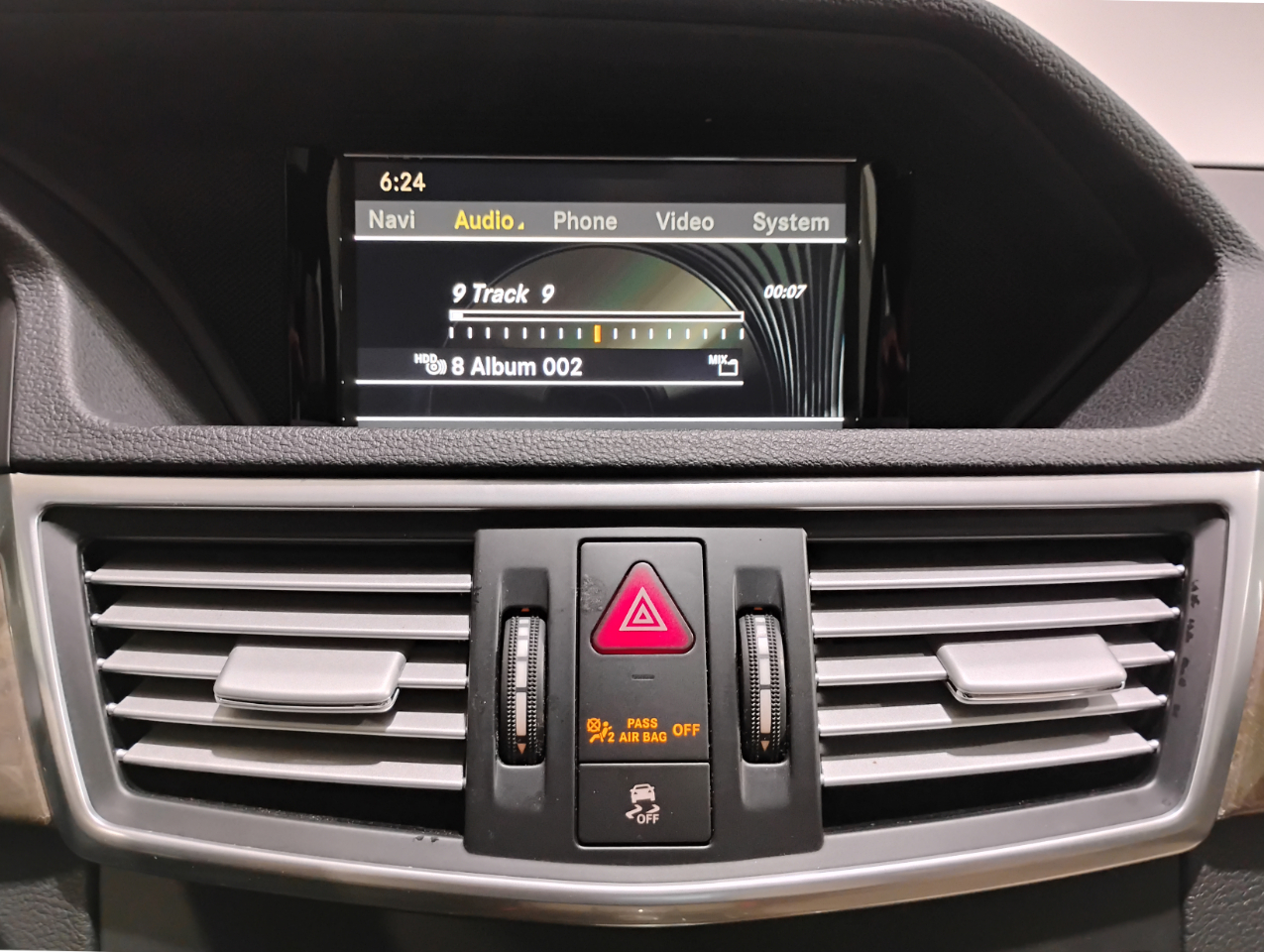 Mercedes-Benz E-Class E350 Sedan 4MATIC 2010