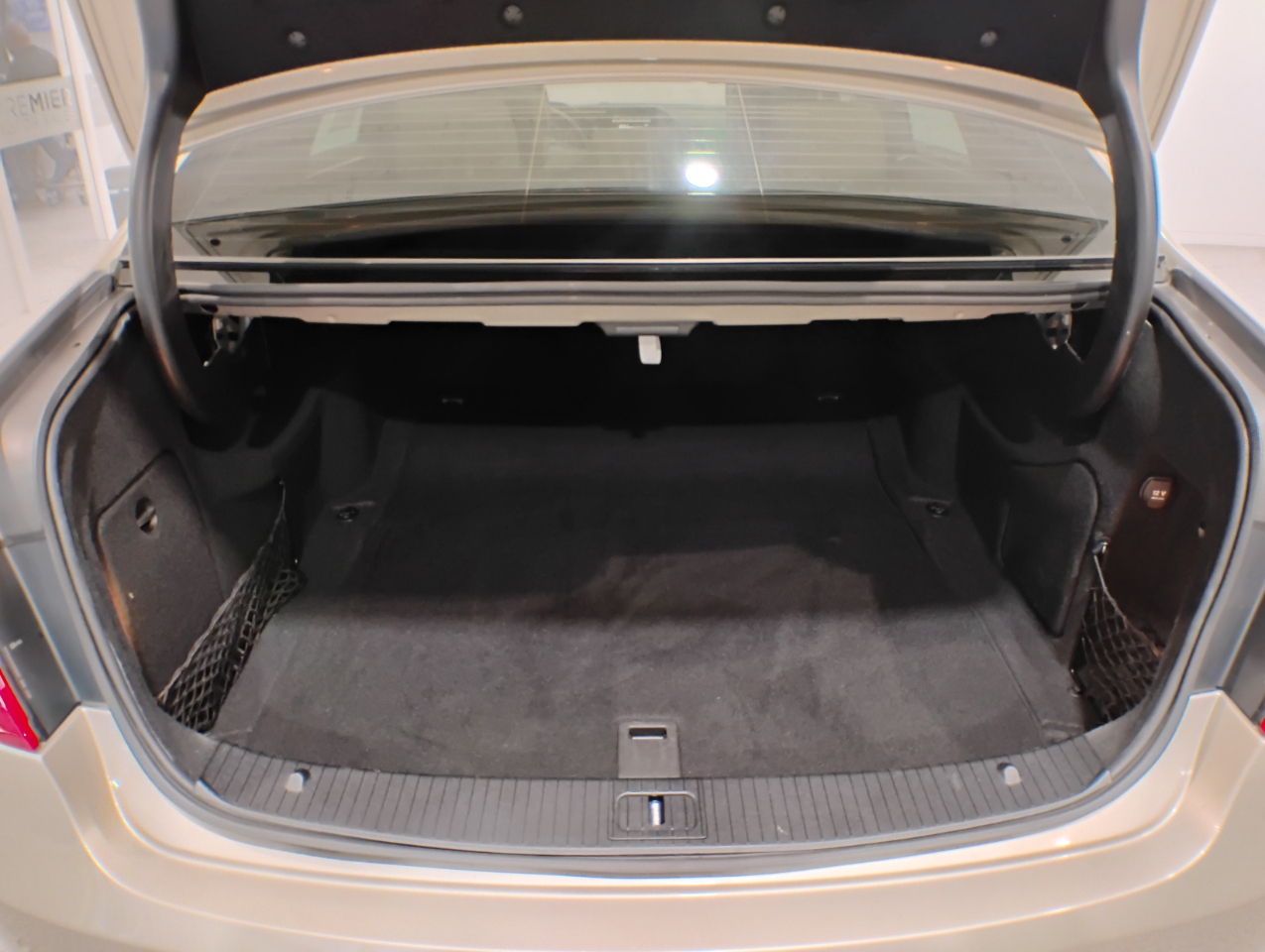 Mercedes-Benz E-Class E350 Sedan 4MATIC 2010