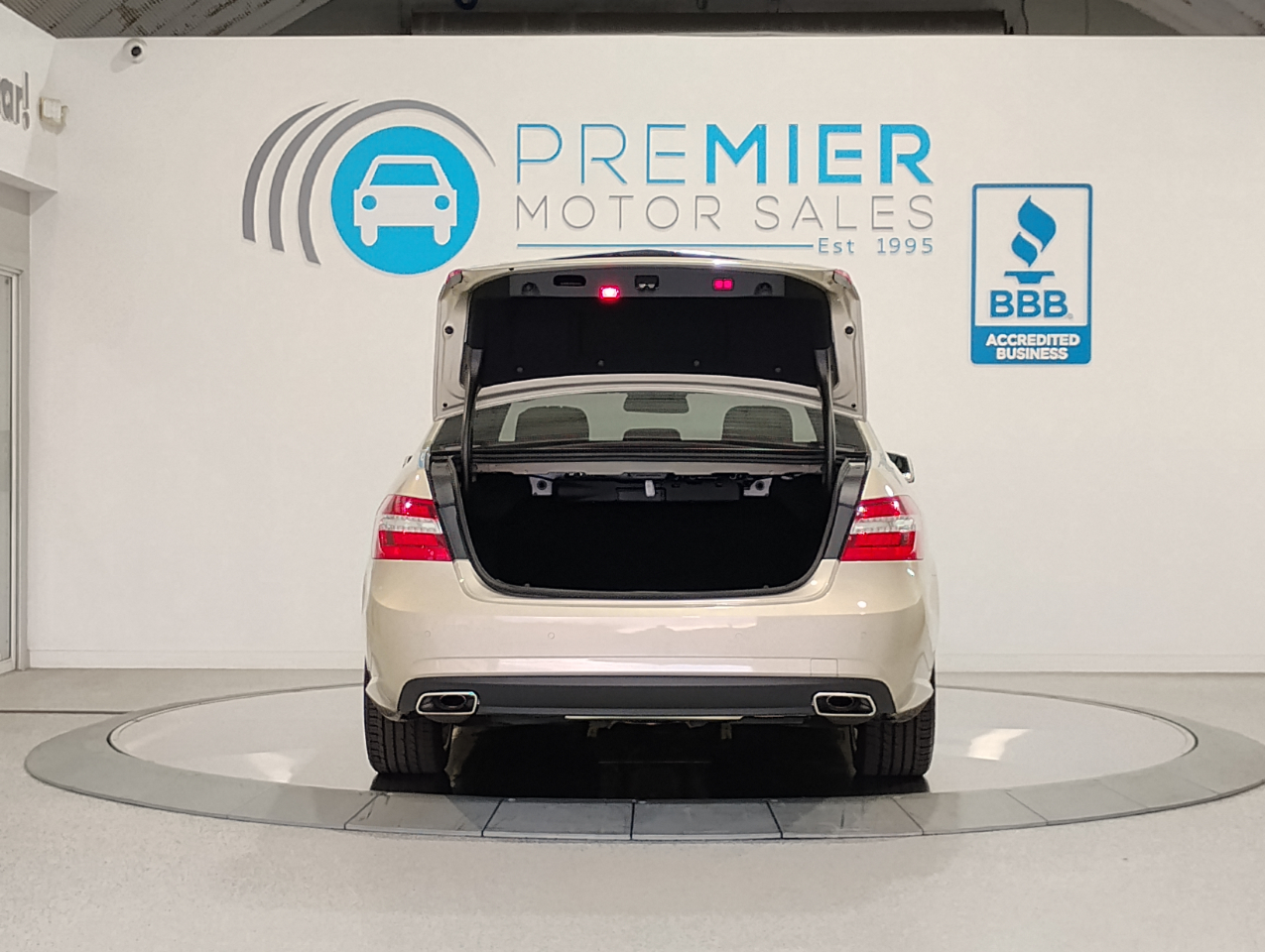 Mercedes-Benz E-Class E350 Sedan 4MATIC 2010