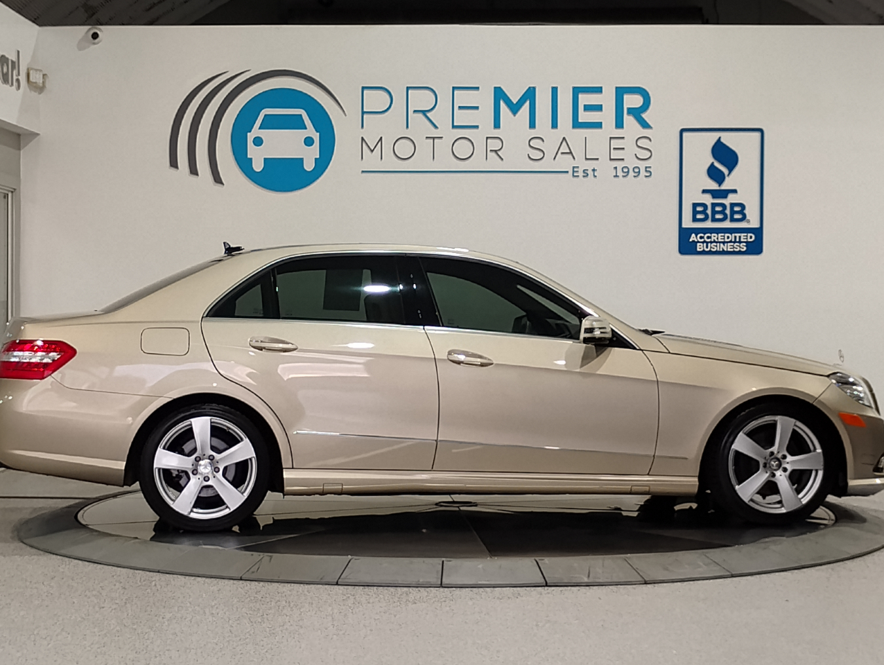 Mercedes-Benz E-Class E350 Sedan 4MATIC 2010