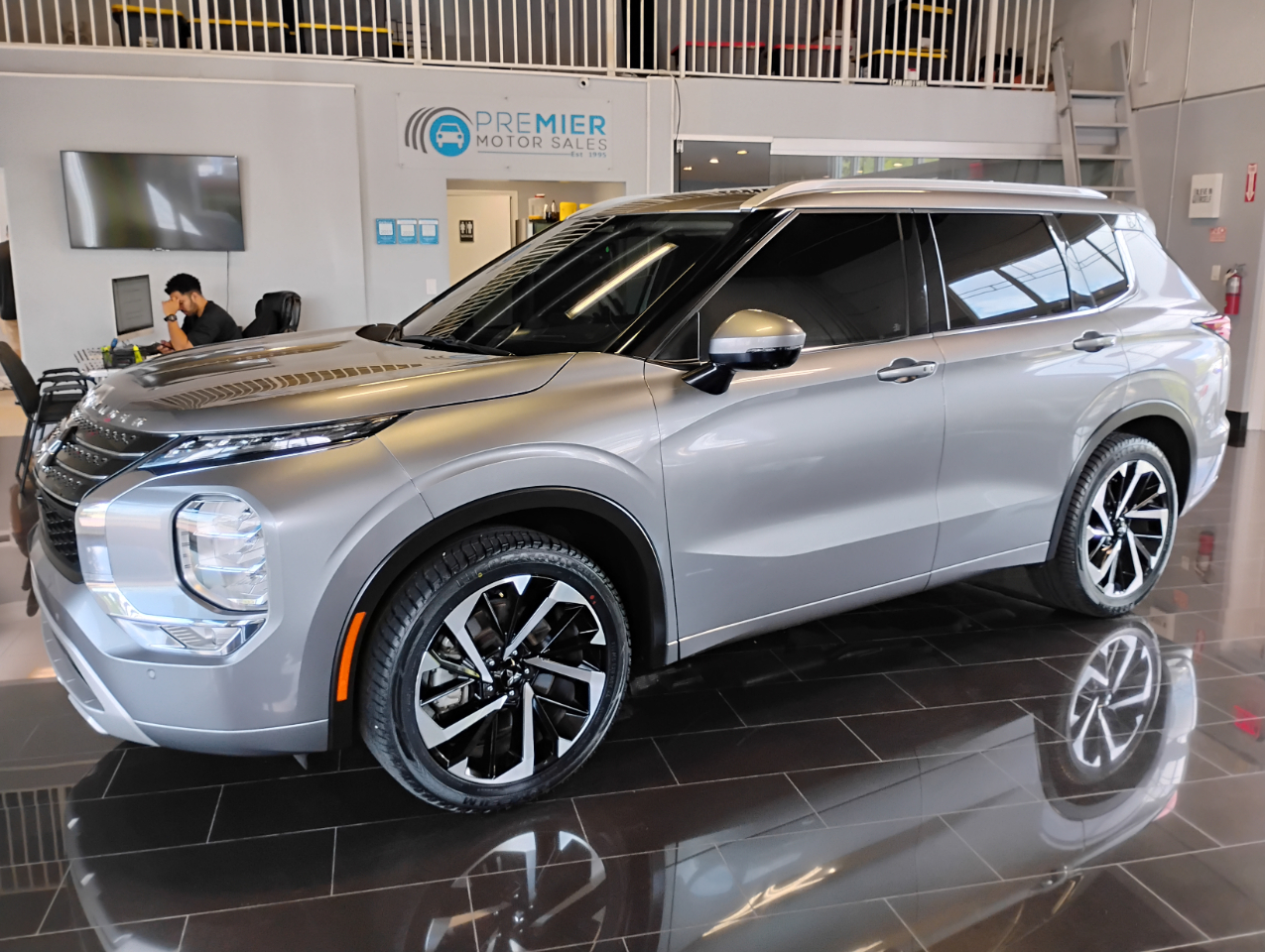 Mitsubishi Outlander SEL 2WD 2023