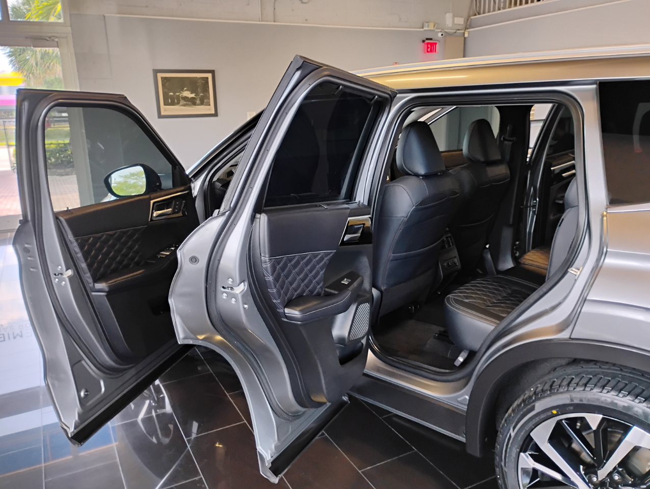 Mitsubishi Outlander SEL 2WD 2023