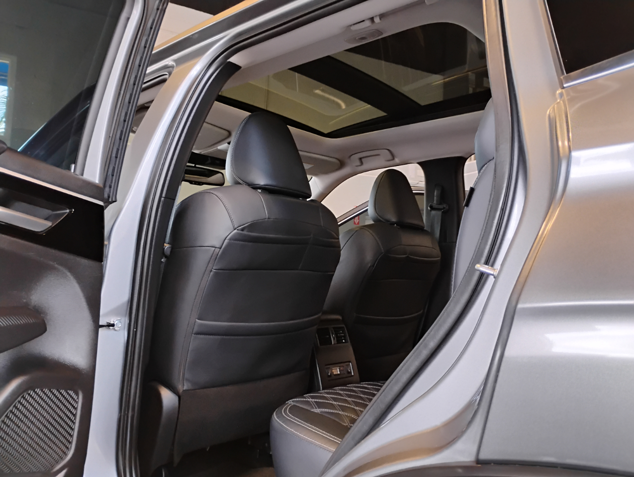 Mitsubishi Outlander SEL 2WD 2023