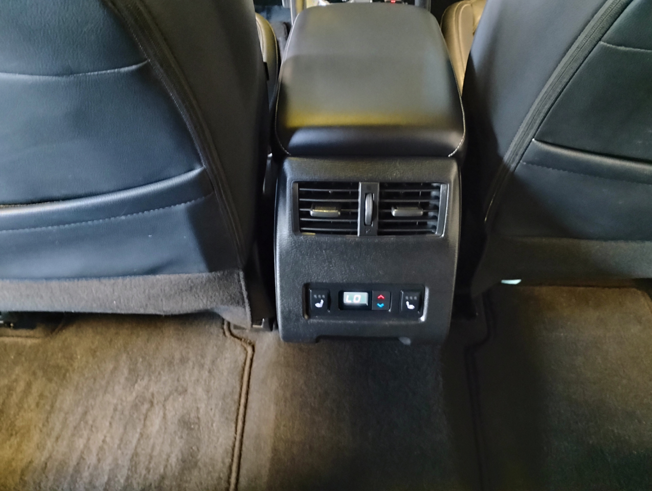 Mitsubishi Outlander SEL 2WD 2023