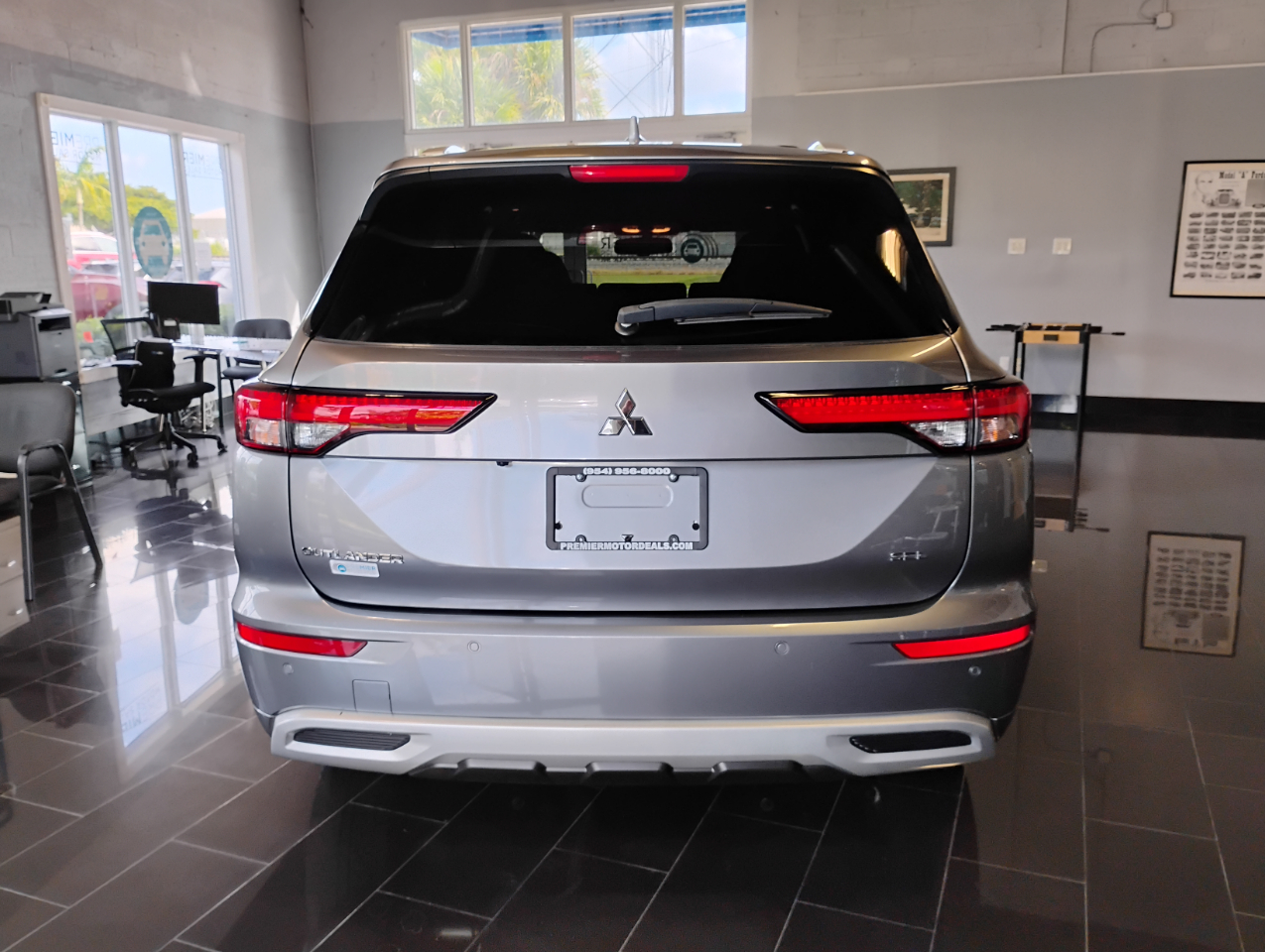 Mitsubishi Outlander SEL 2WD 2023