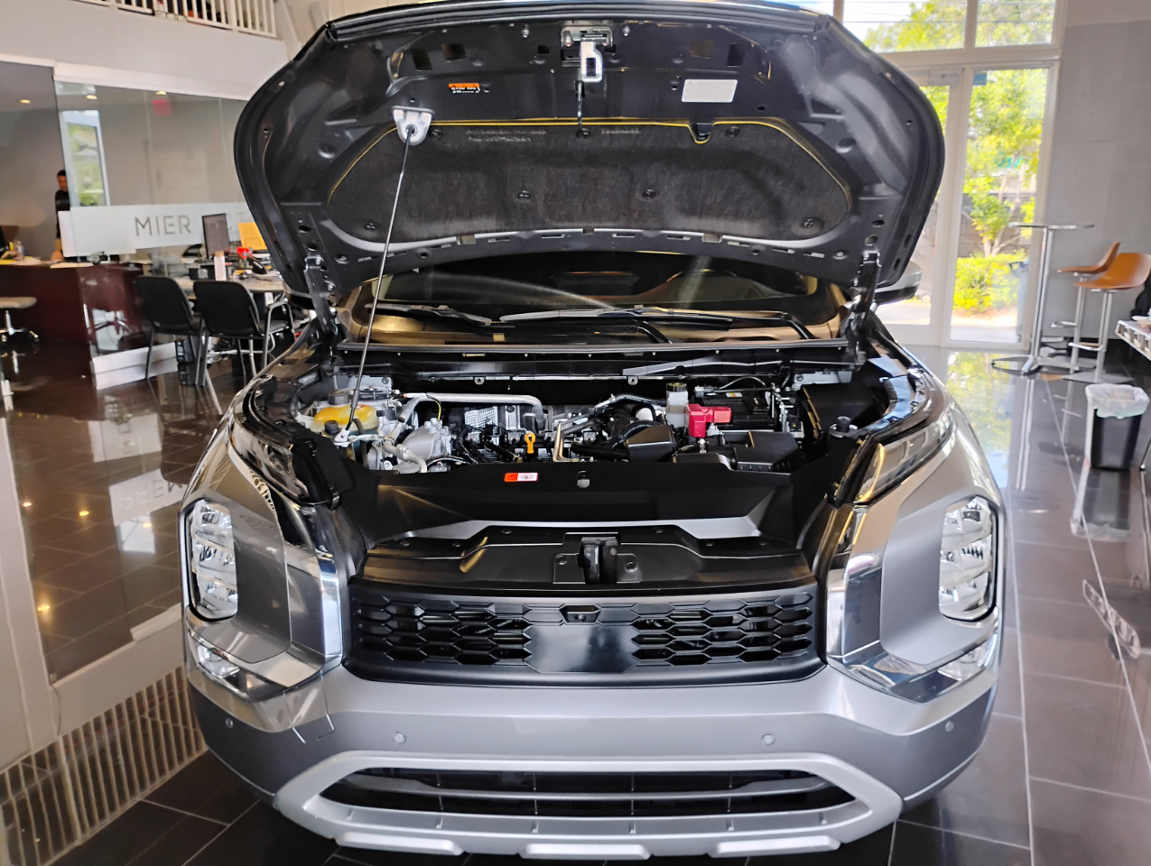 Mitsubishi Outlander SEL 2WD 2023