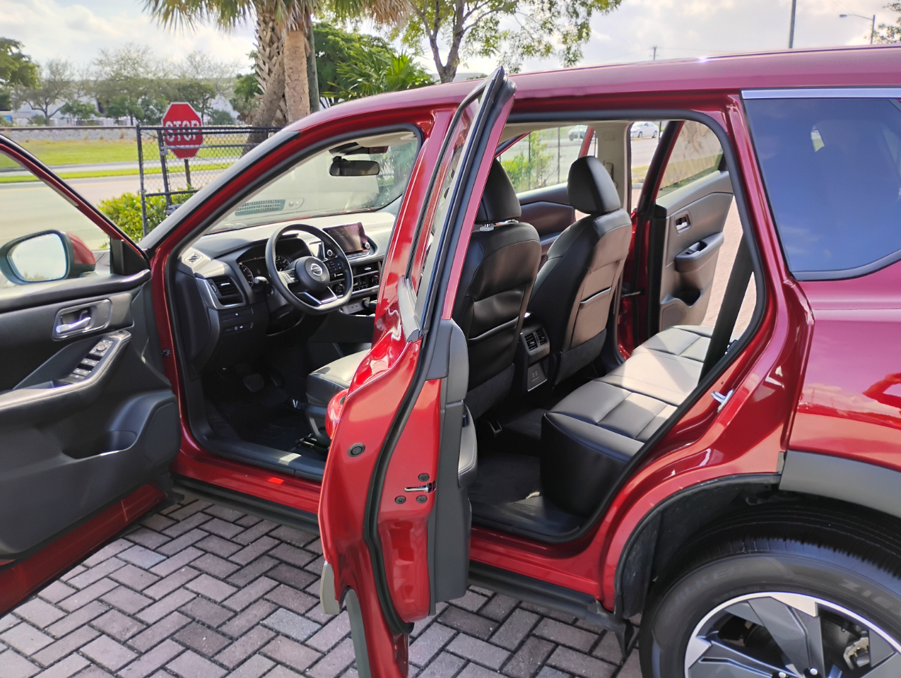 Nissan Rogue SV 2024