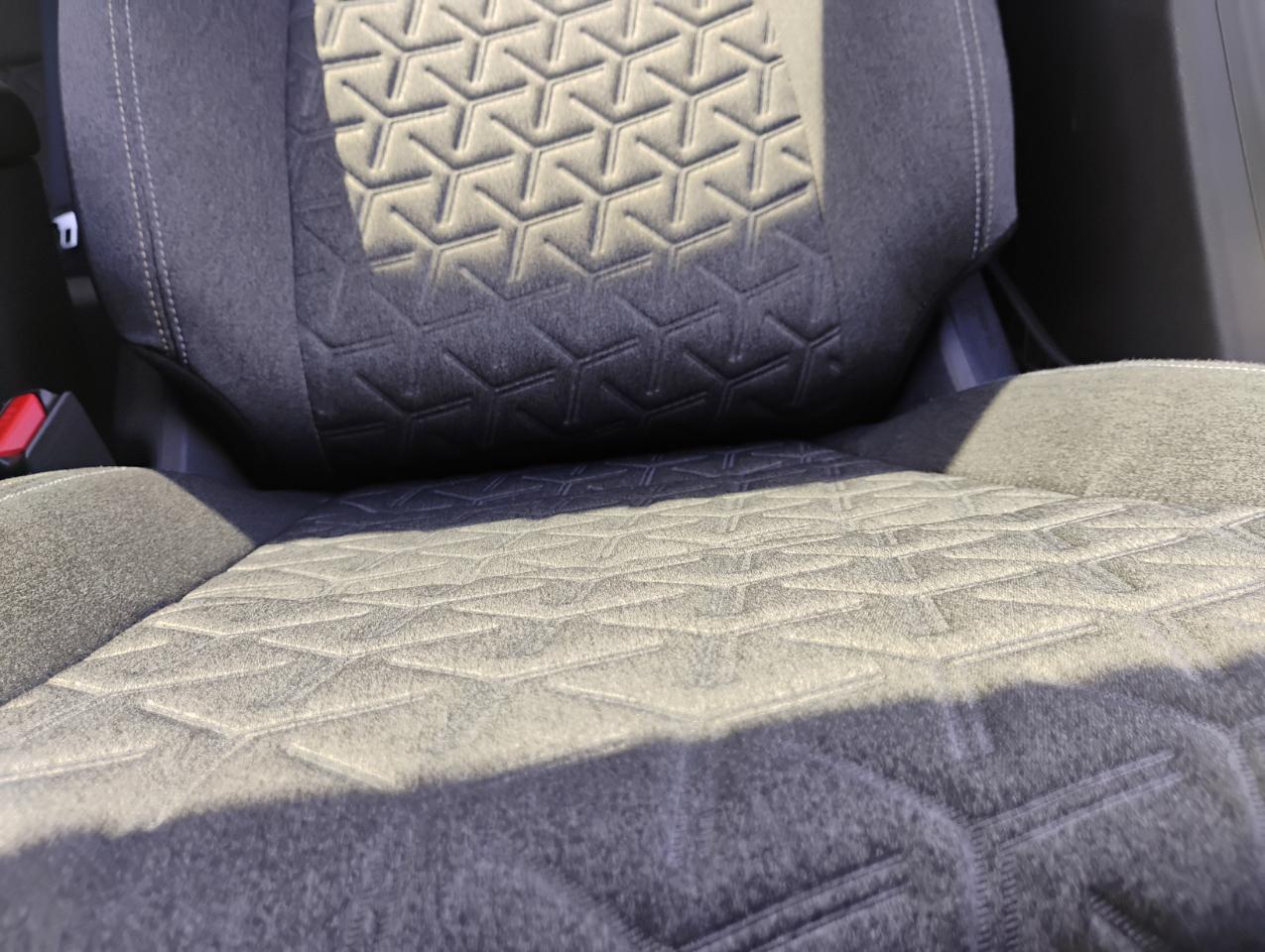 Nissan Kicks SV 2025