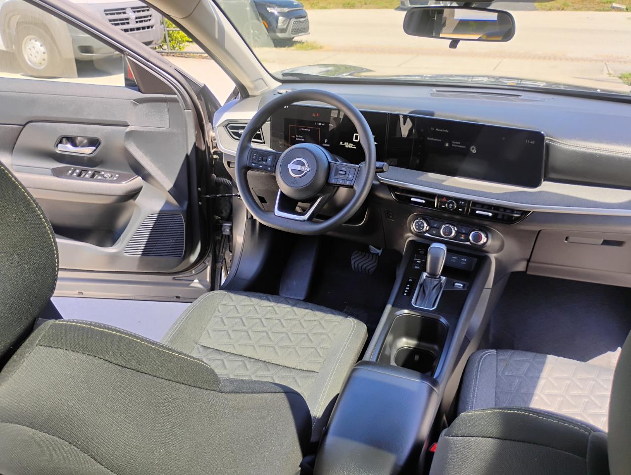Nissan Kicks SV 2025
