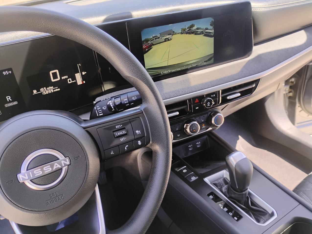 Nissan Kicks SV 2025