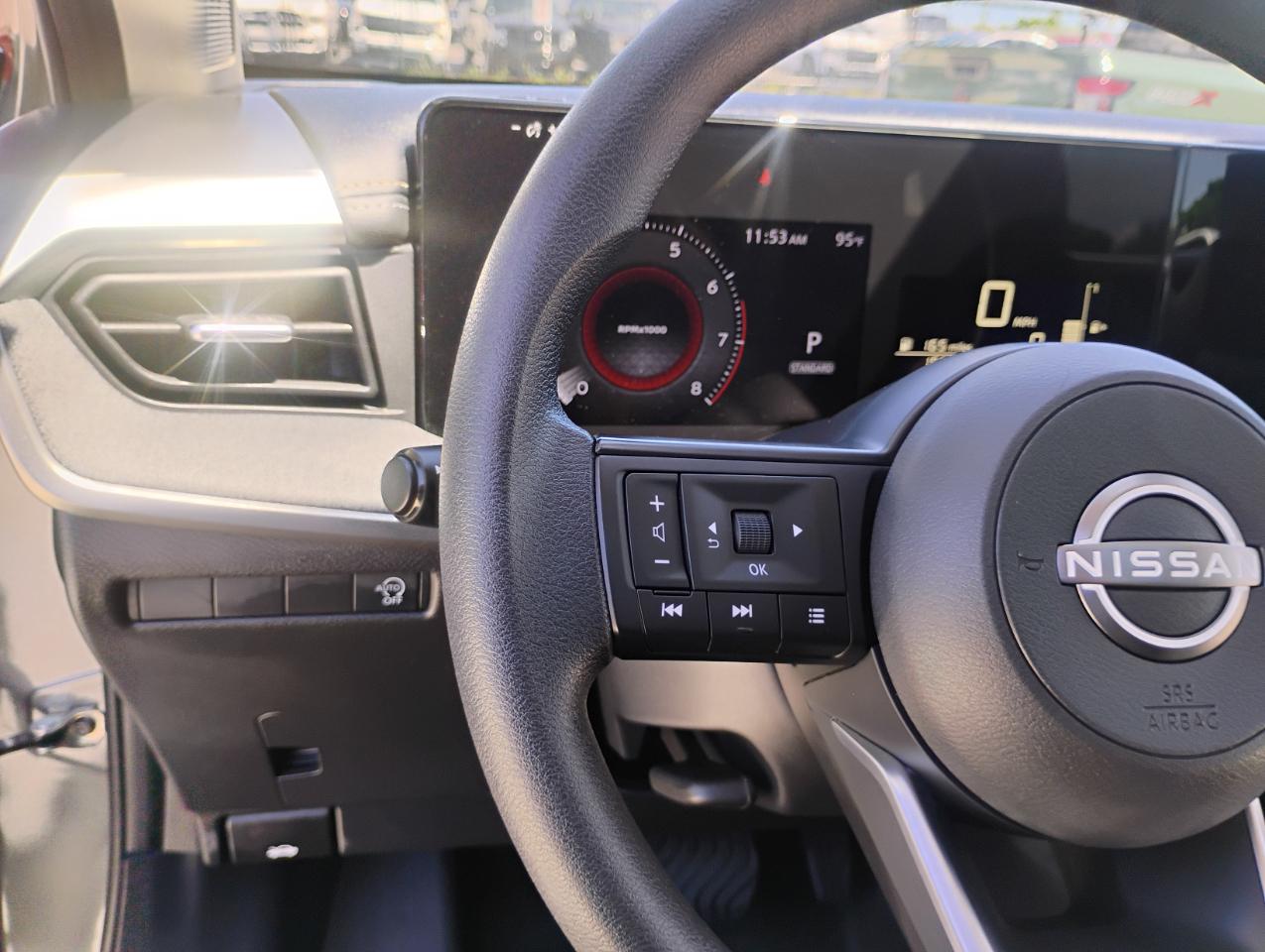 Nissan Kicks SV 2025