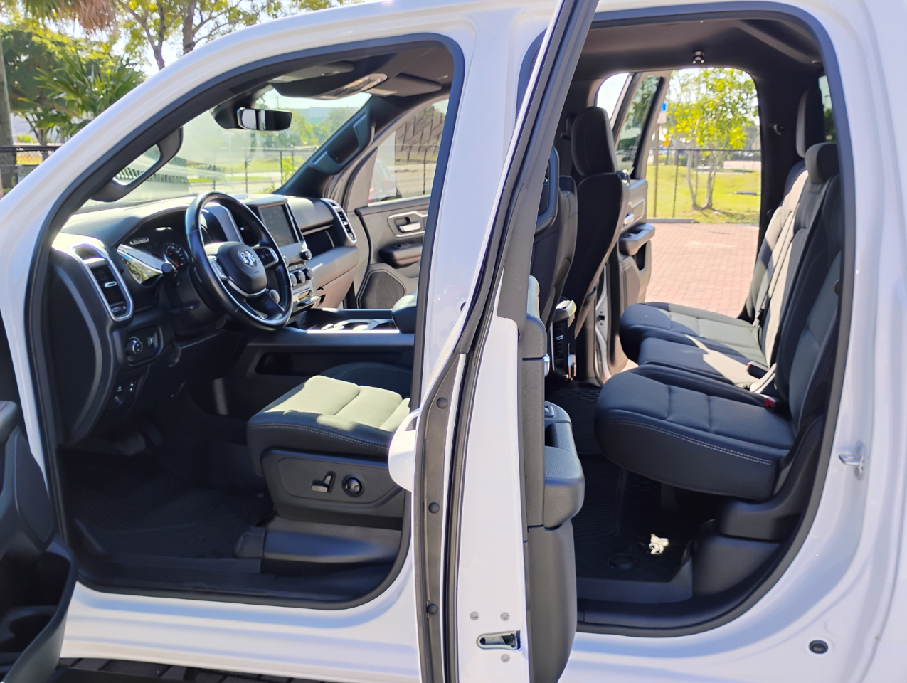 RAM 1500 Big Horn Quad Cab 2WD 2022