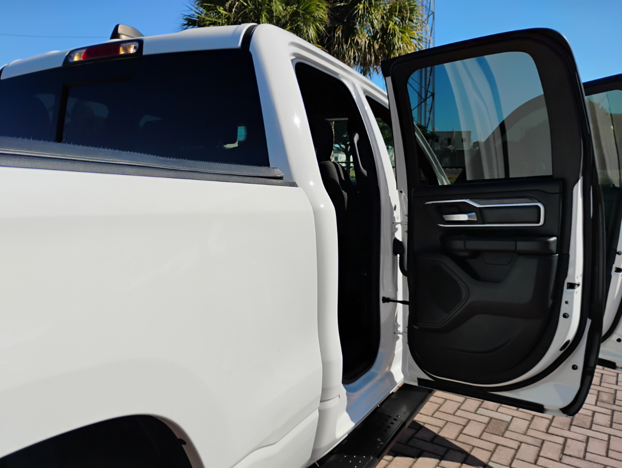 RAM 1500 Big Horn Quad Cab 2WD 2022