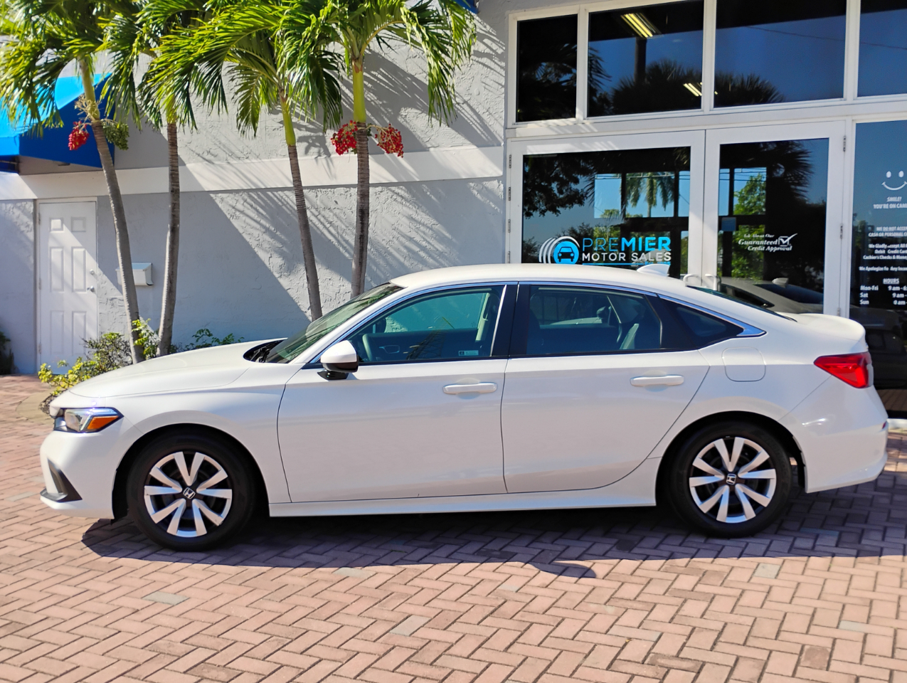 Honda Civic LX Sedan CVT 2024