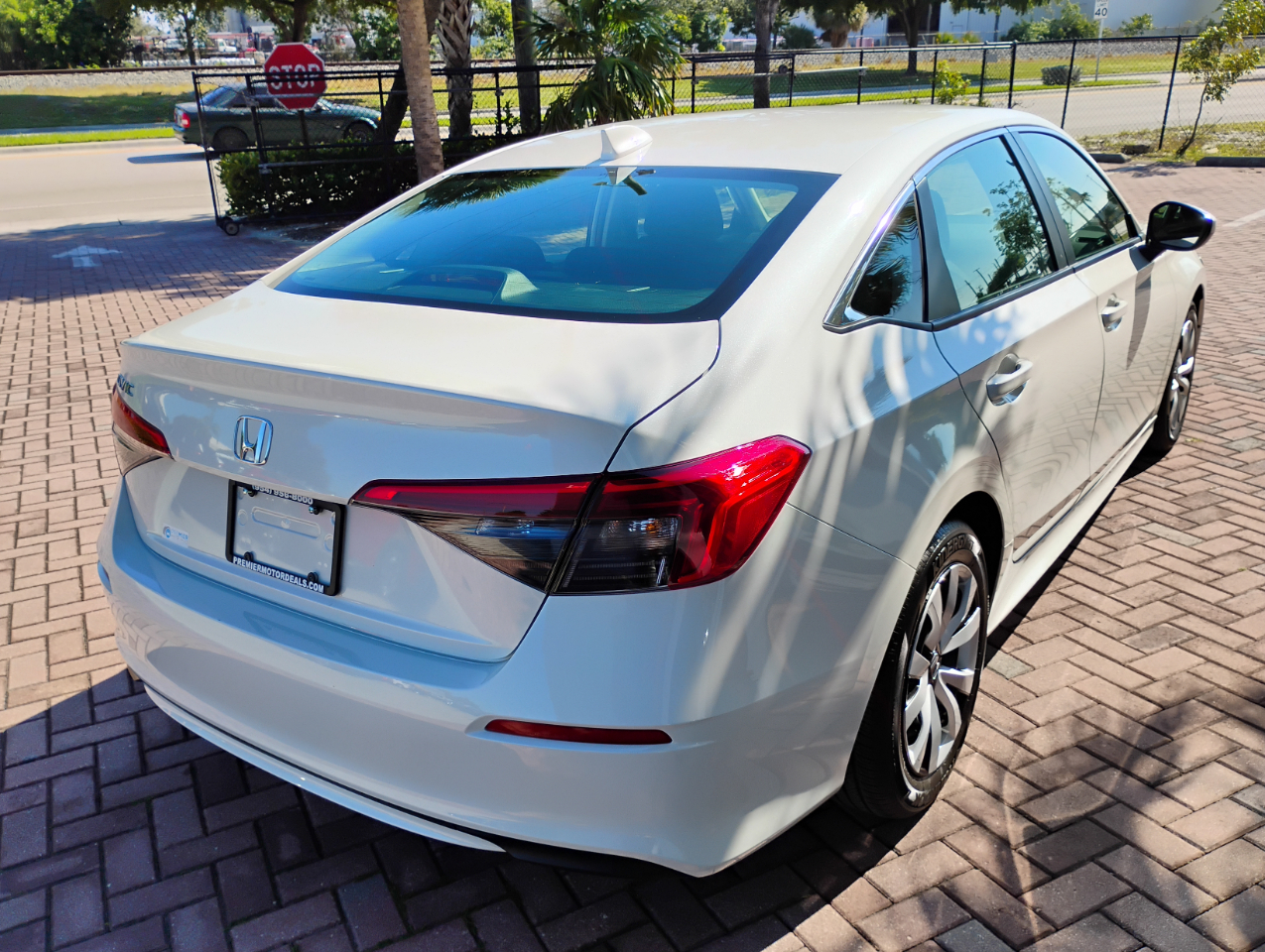 Honda Civic LX Sedan CVT 2024