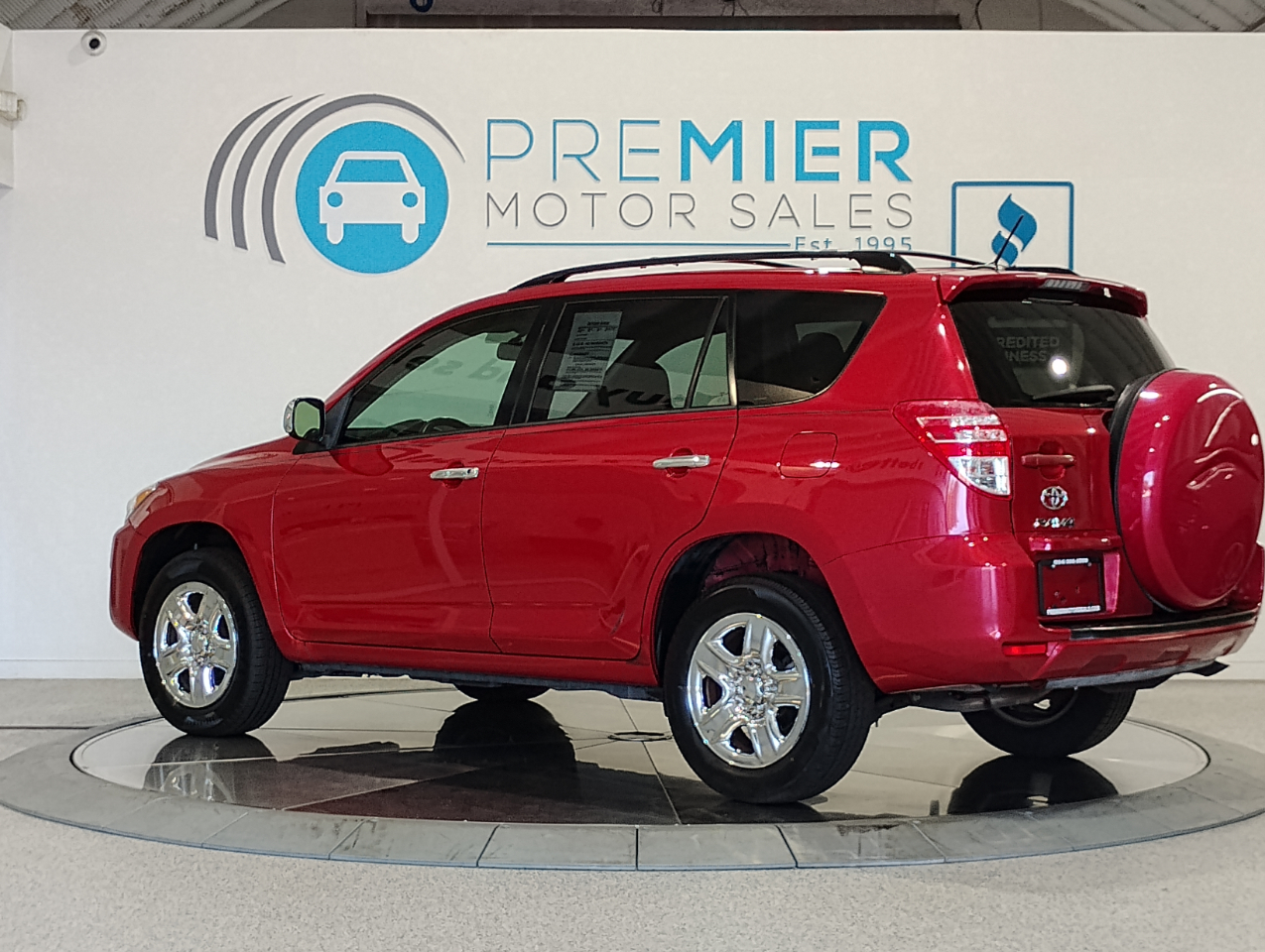 Toyota RAV4 Base V6 4WD 2012