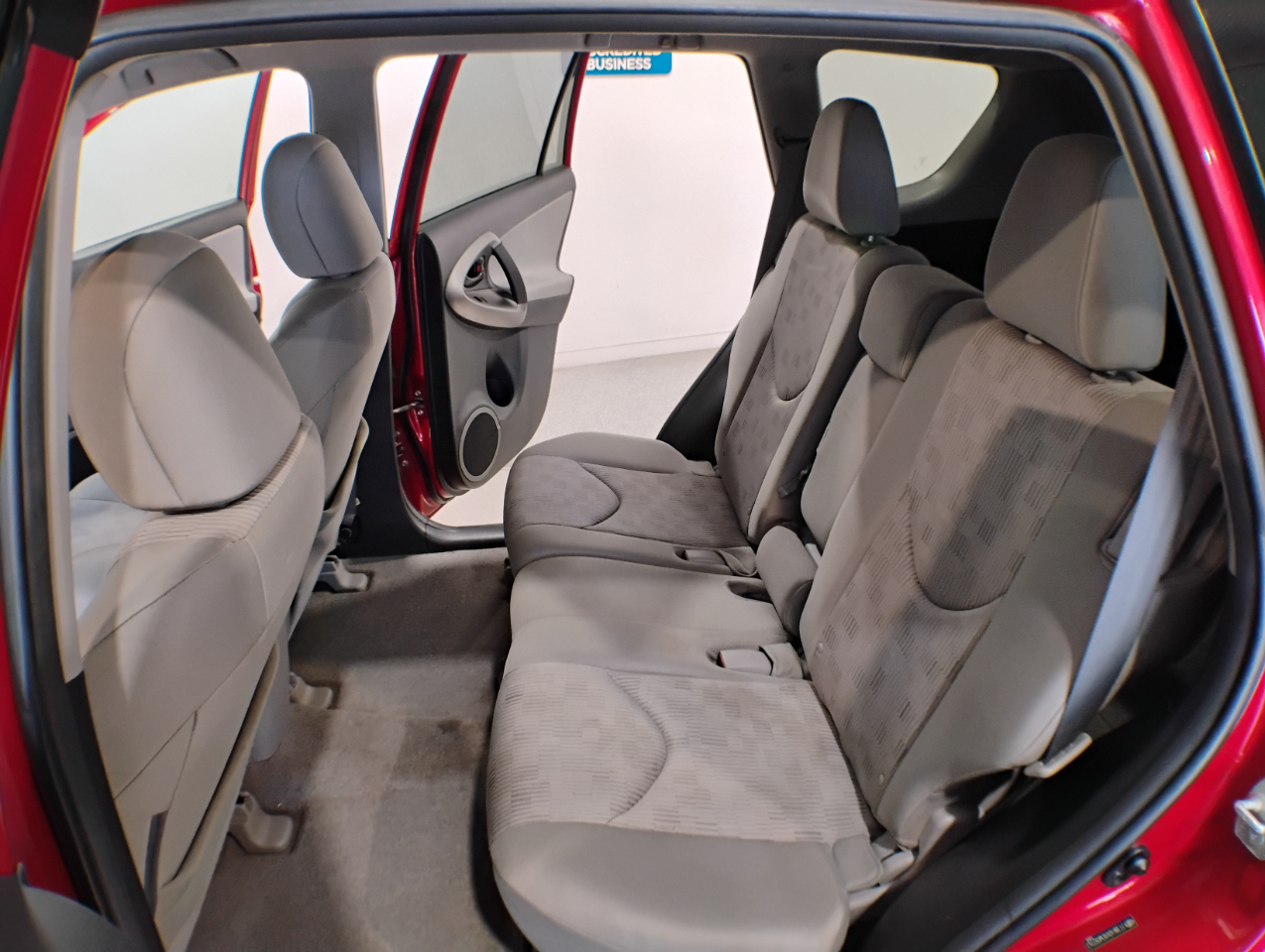 Toyota RAV4 Base V6 4WD 2012