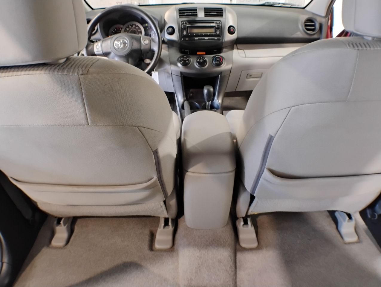 Toyota RAV4 Base V6 4WD 2012