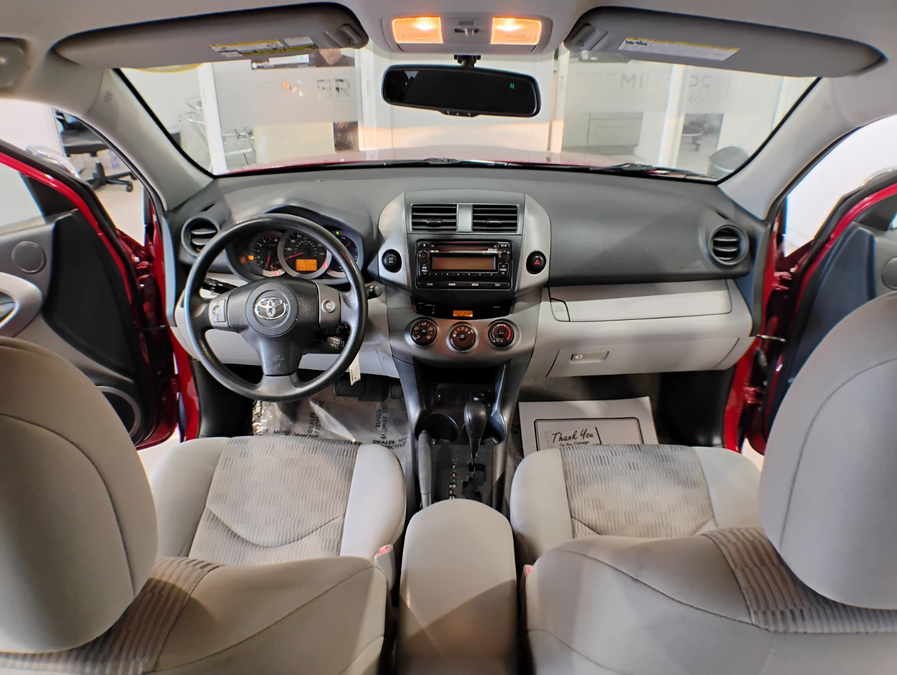 Toyota RAV4 Base V6 4WD 2012