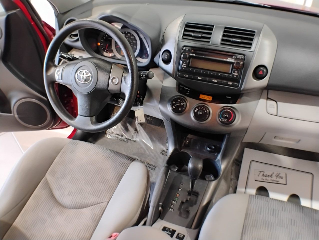 Toyota RAV4 Base V6 4WD 2012
