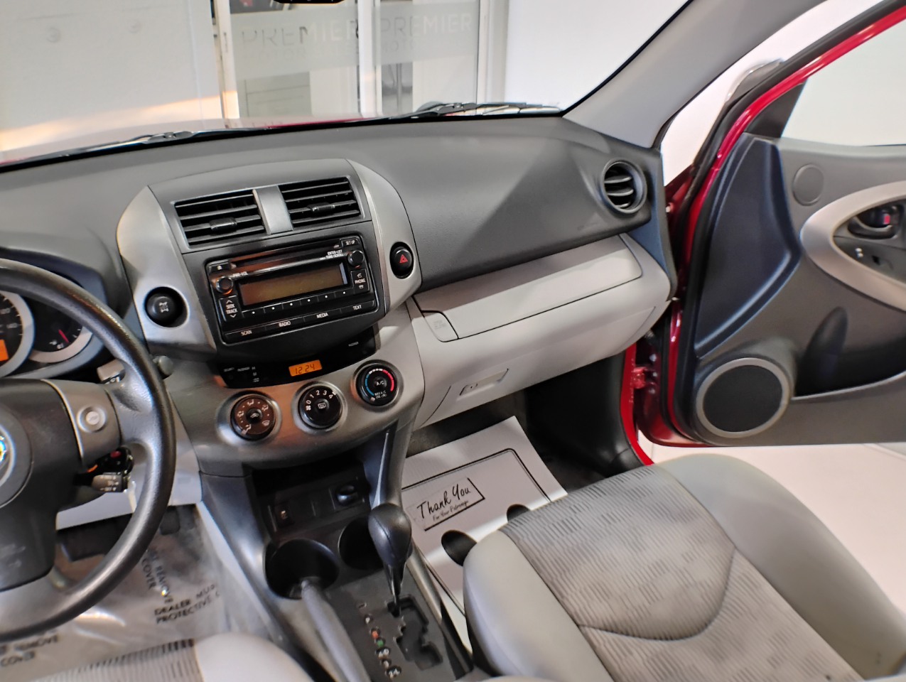 Toyota RAV4 Base V6 4WD 2012