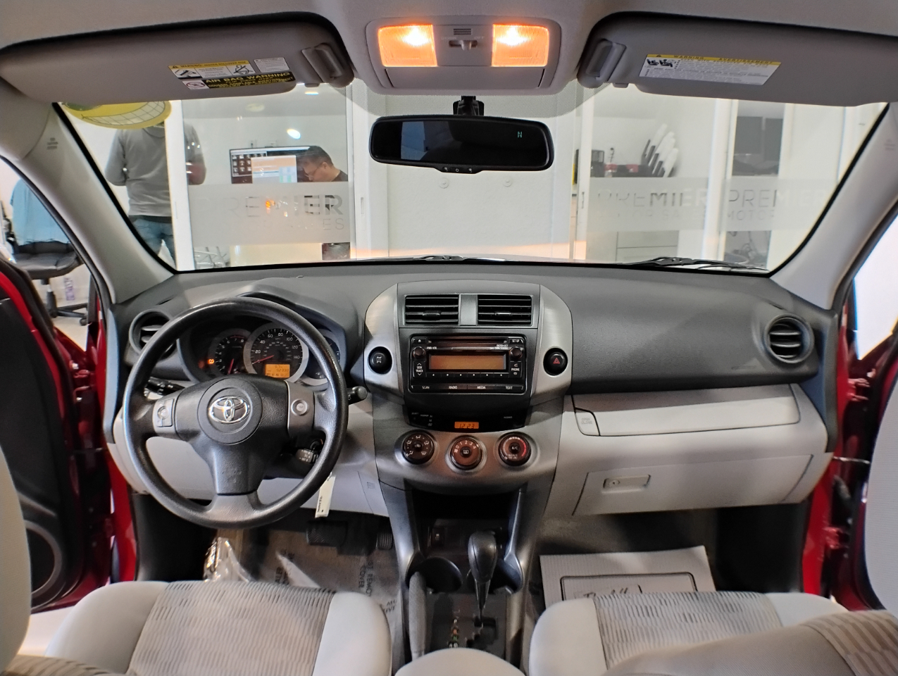 Toyota RAV4 Base V6 4WD 2012