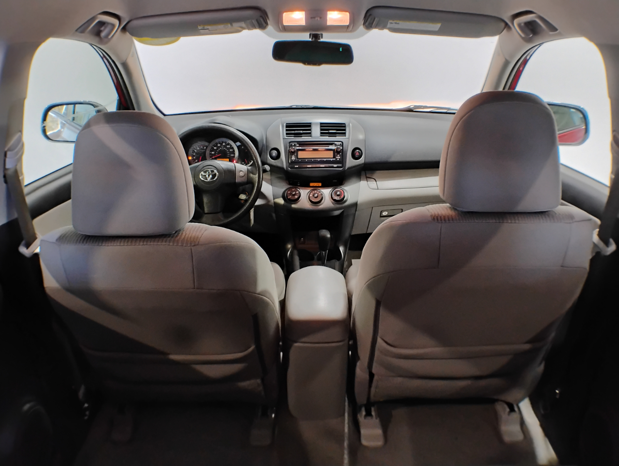 Toyota RAV4 Base V6 4WD 2012