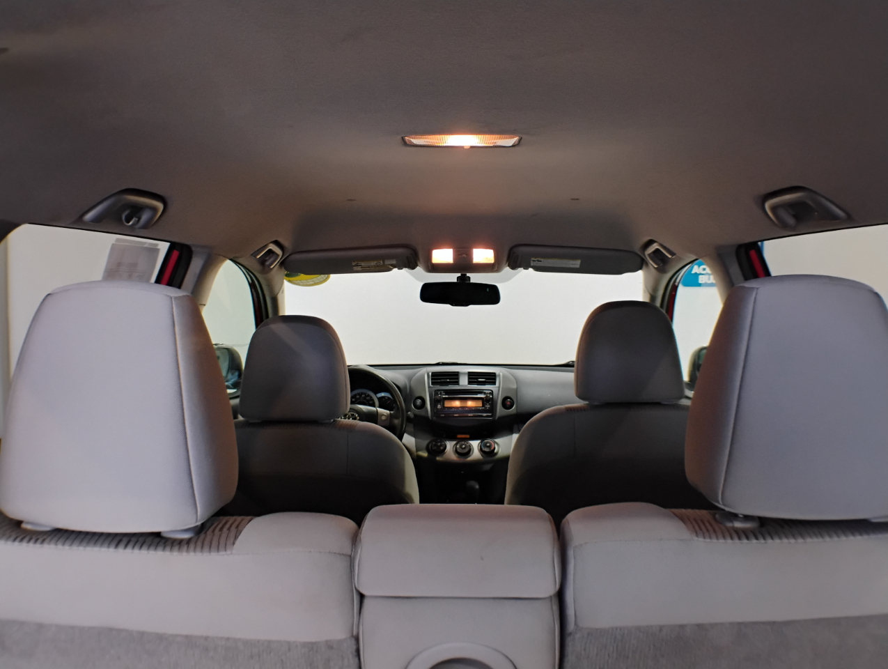 Toyota RAV4 Base V6 4WD 2012