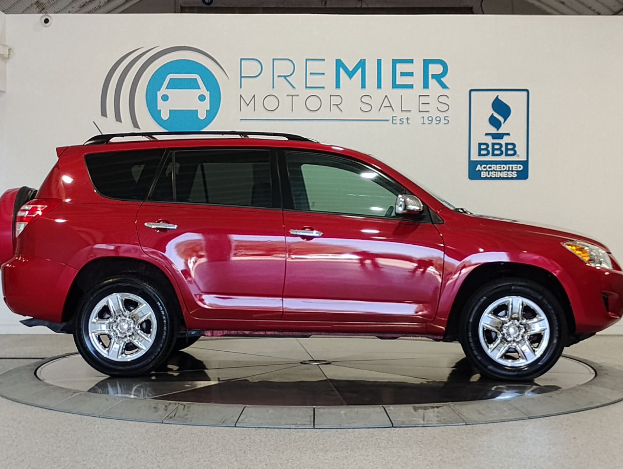 Toyota RAV4 Base V6 4WD 2012