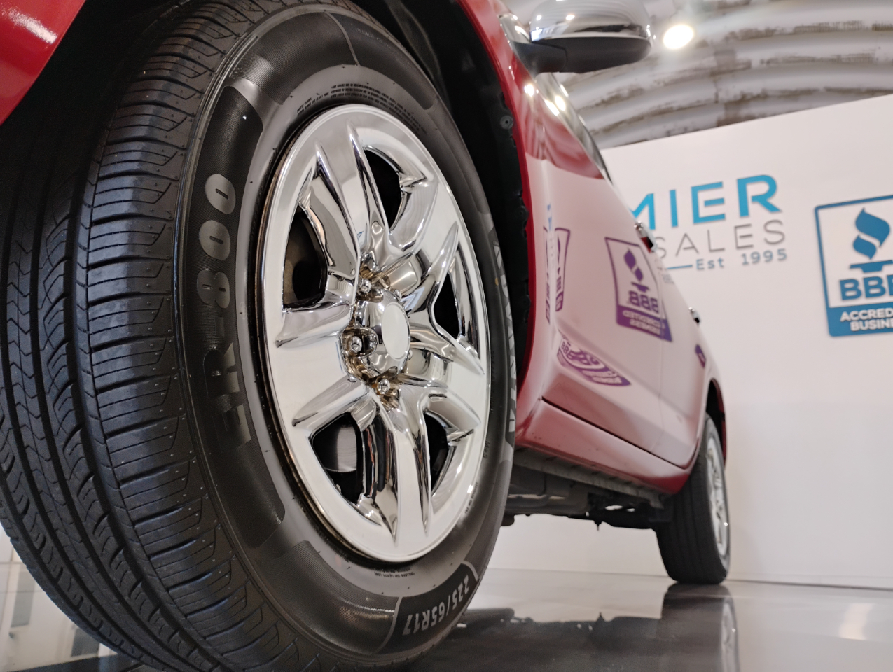 Toyota RAV4 Base V6 4WD 2012