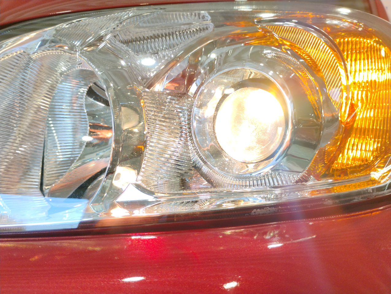 Toyota RAV4 Base V6 4WD 2012