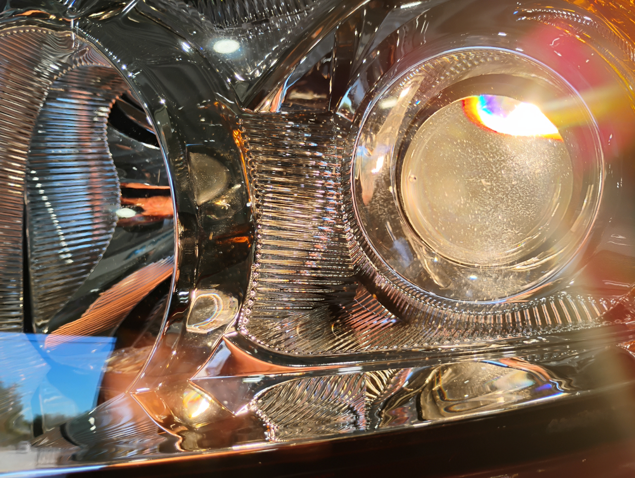 Toyota RAV4 Base V6 4WD 2012