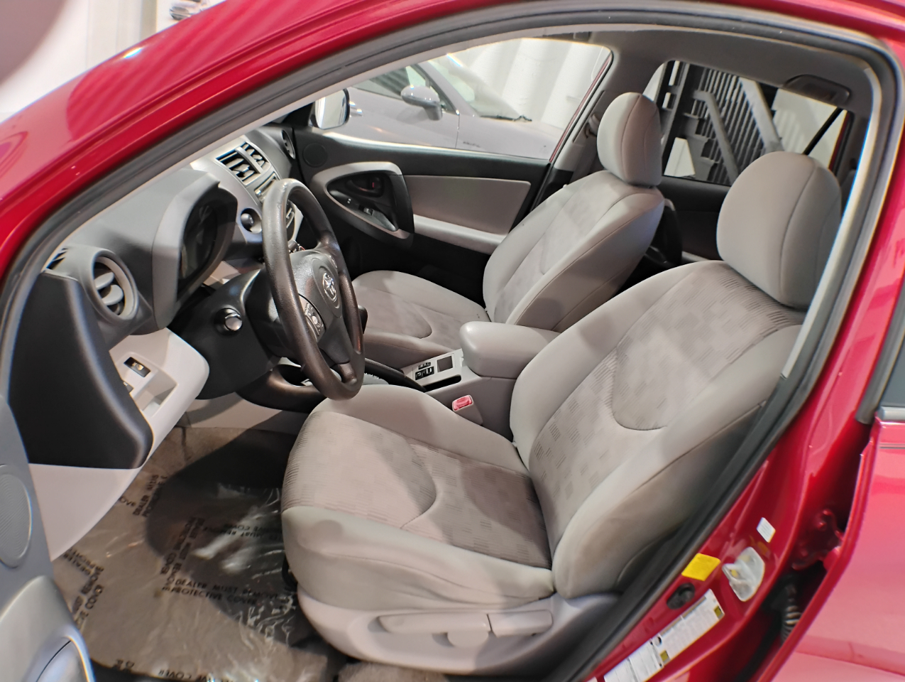 Toyota RAV4 Base V6 4WD 2012