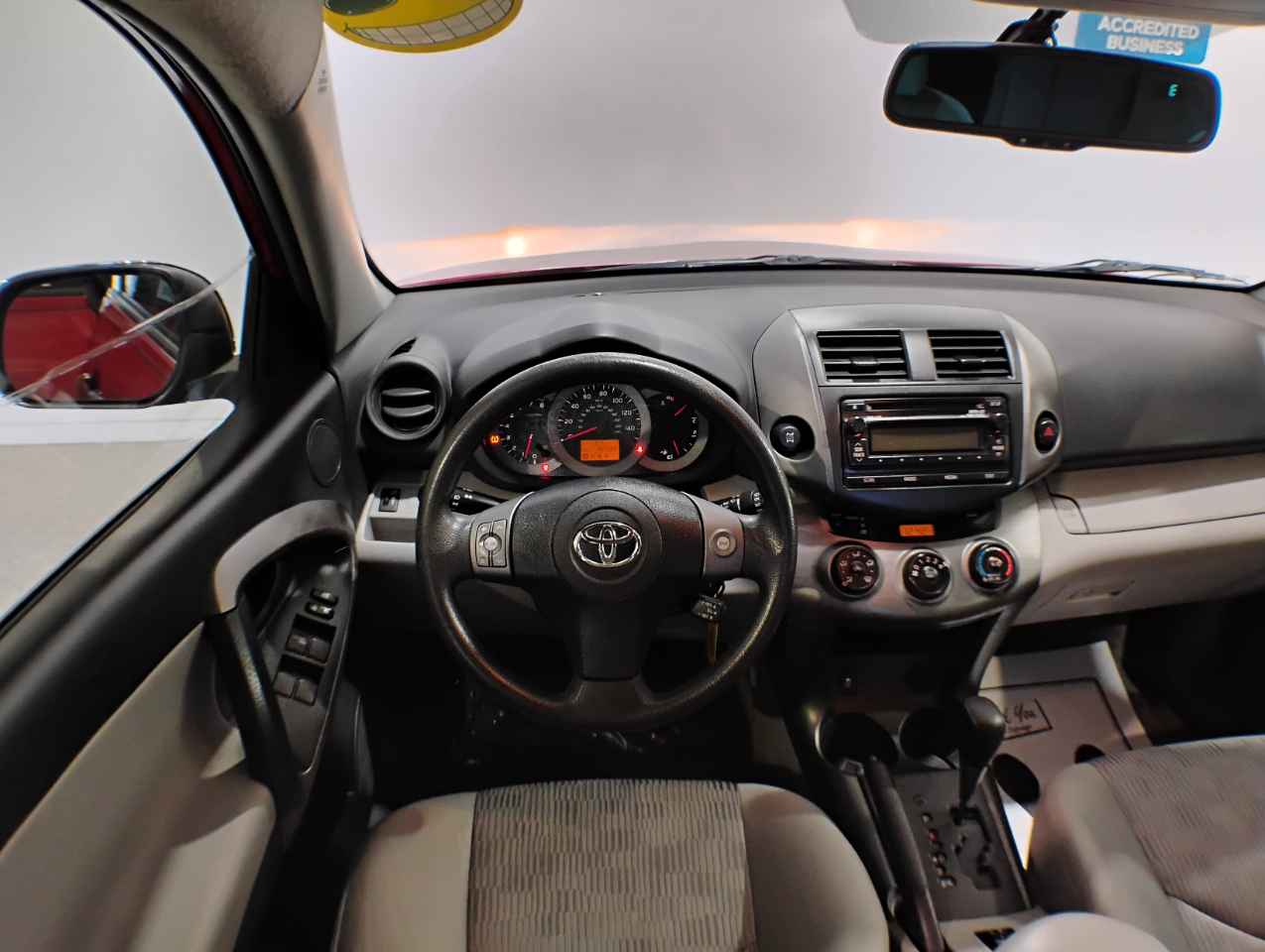 Toyota RAV4 Base V6 4WD 2012