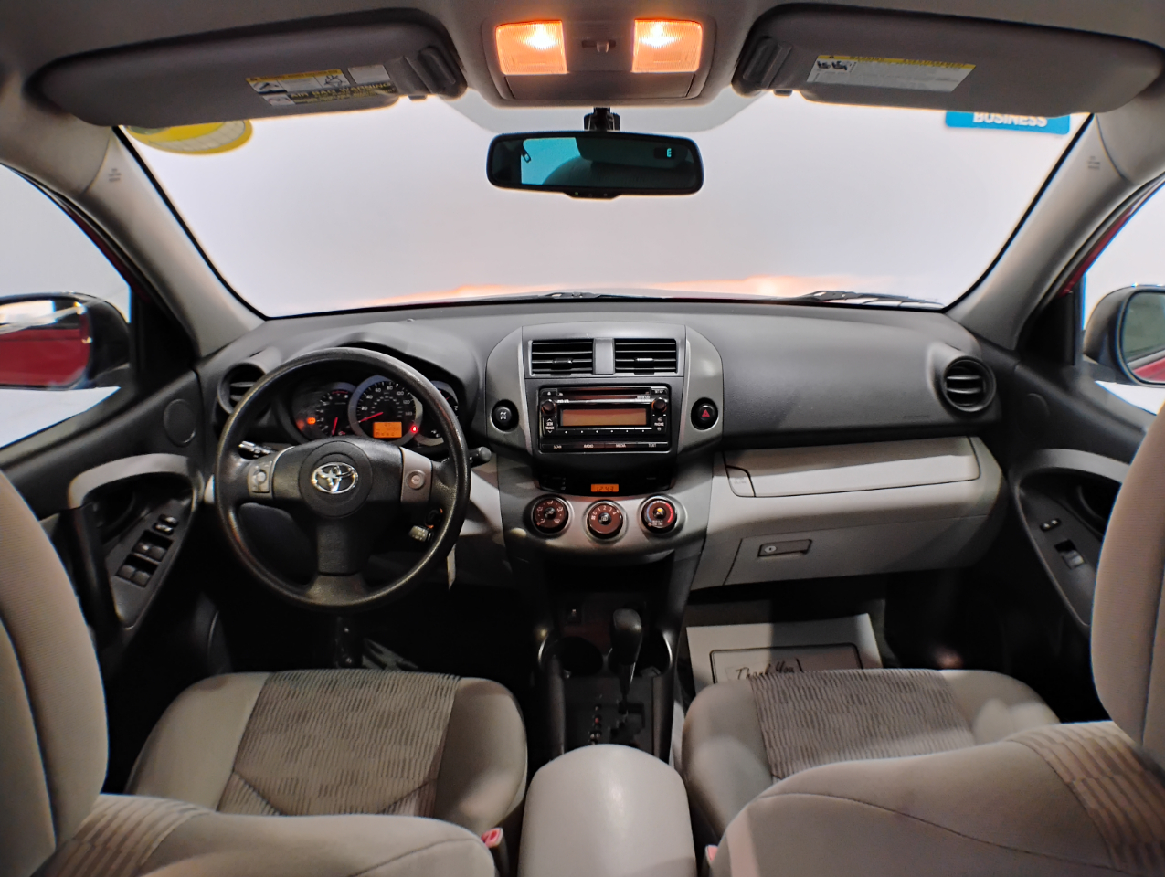 Toyota RAV4 Base V6 4WD 2012