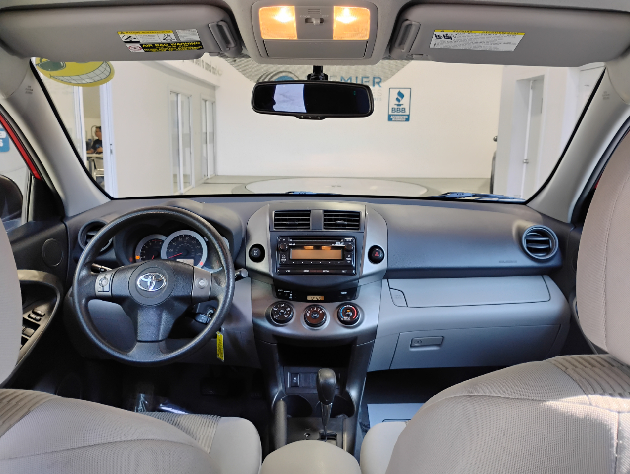 Toyota RAV4 Base V6 4WD 2012