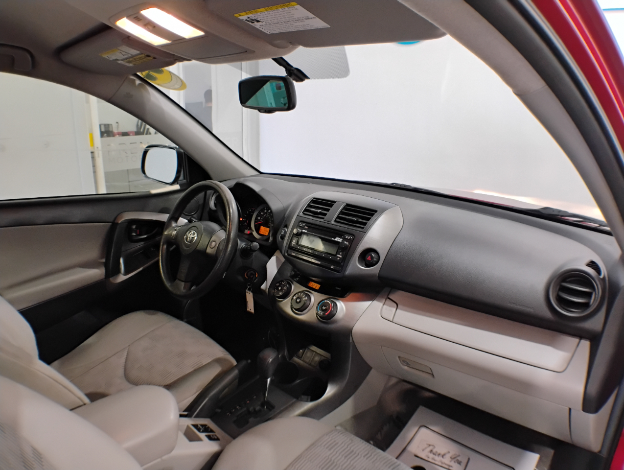 Toyota RAV4 Base V6 4WD 2012