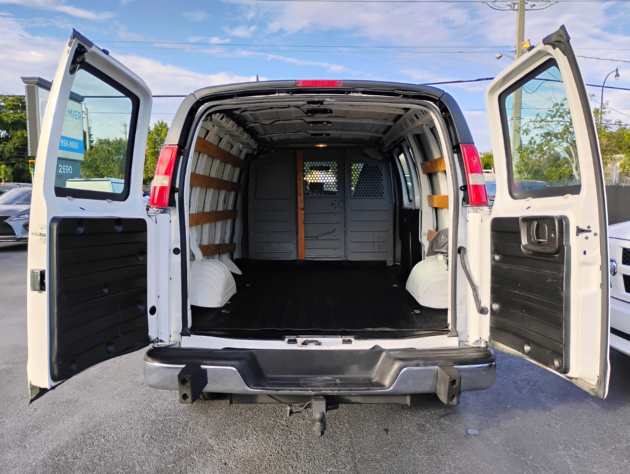 GMC Savana G2500 Cargo 2016