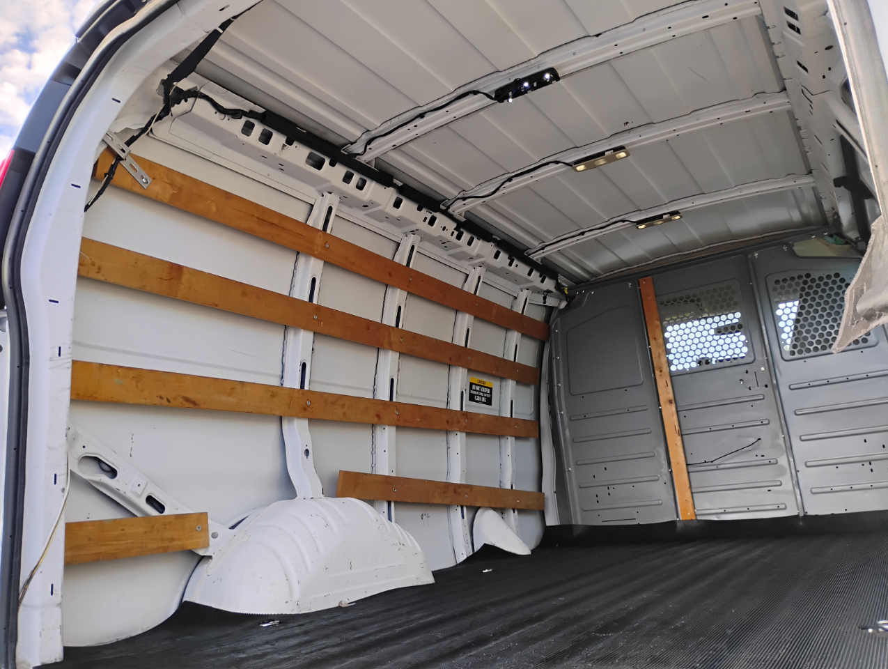 GMC Savana G2500 Cargo 2016