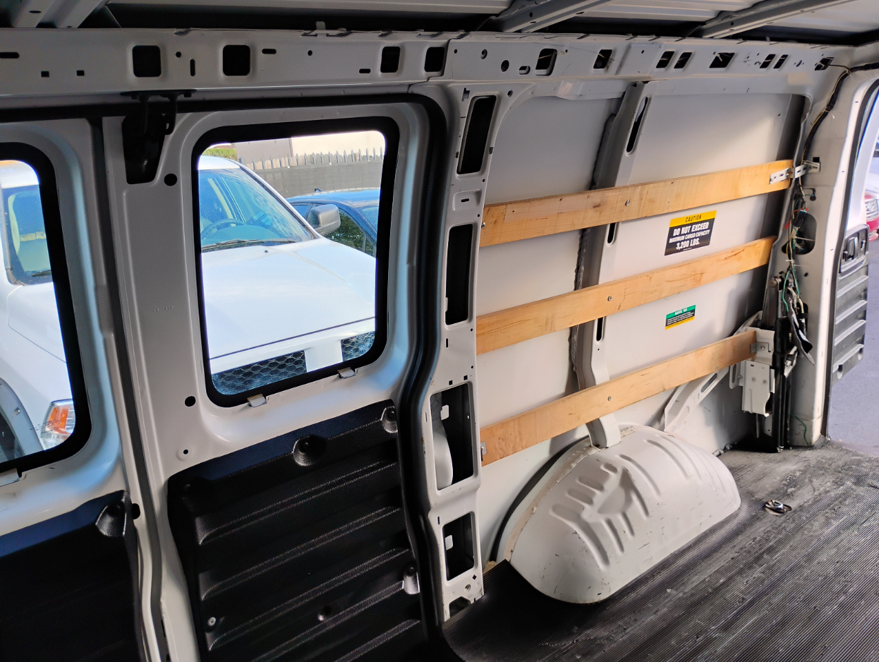 GMC Savana G2500 Cargo 2016