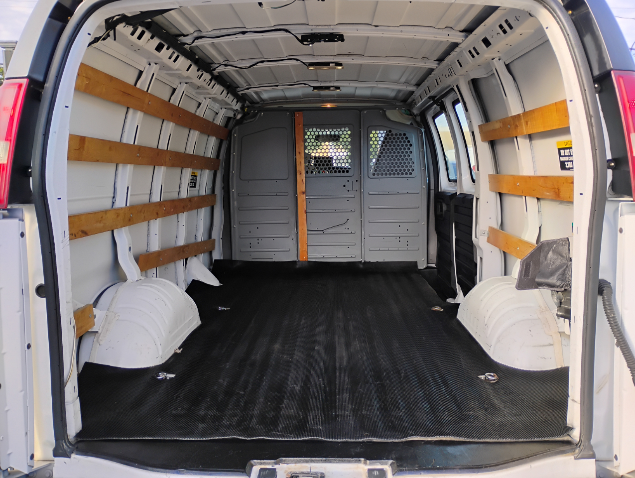 GMC Savana G2500 Cargo 2016