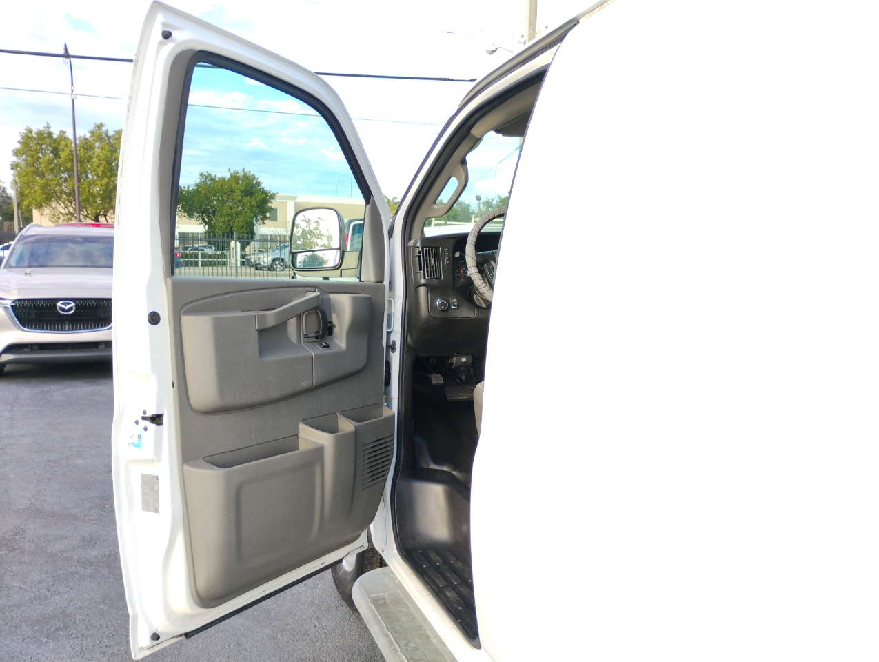 GMC Savana G2500 Cargo 2016