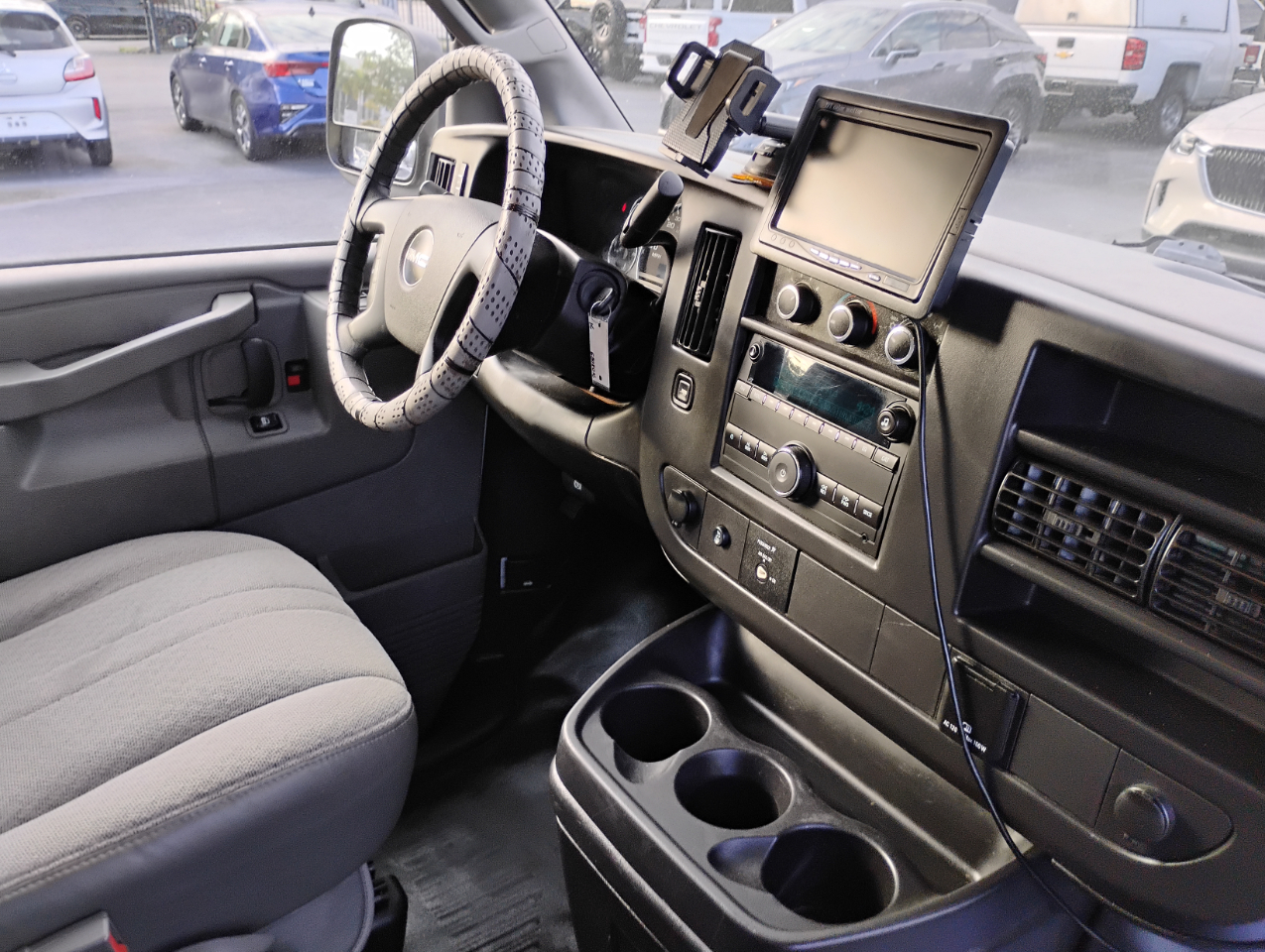 GMC Savana G2500 Cargo 2016