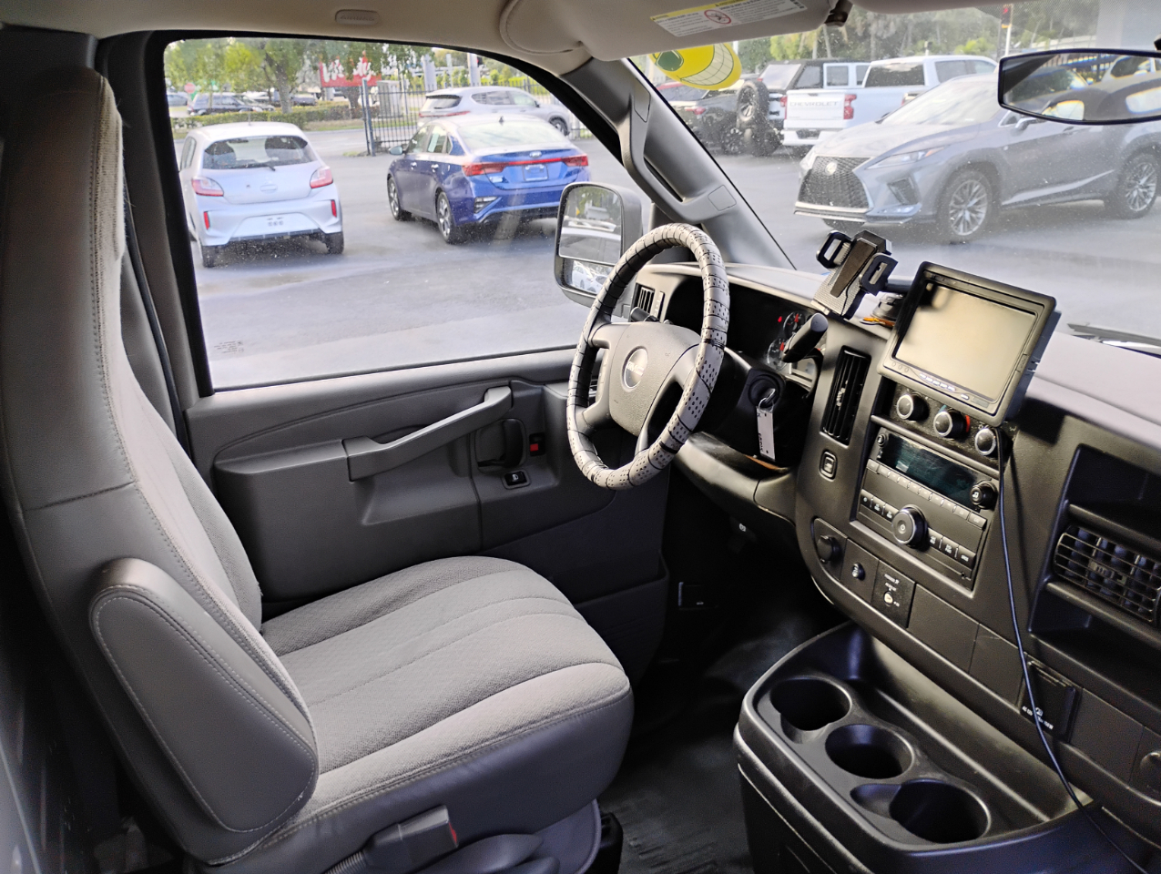 GMC Savana G2500 Cargo 2016